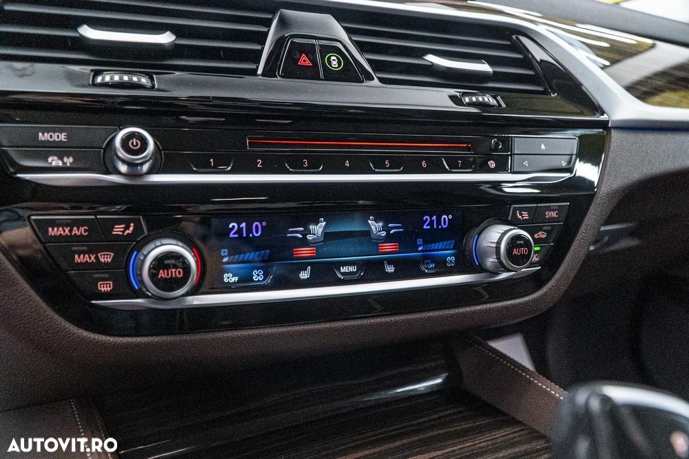 BMW Seria 5 530e iPerformance Aut. Luxury Line - 11