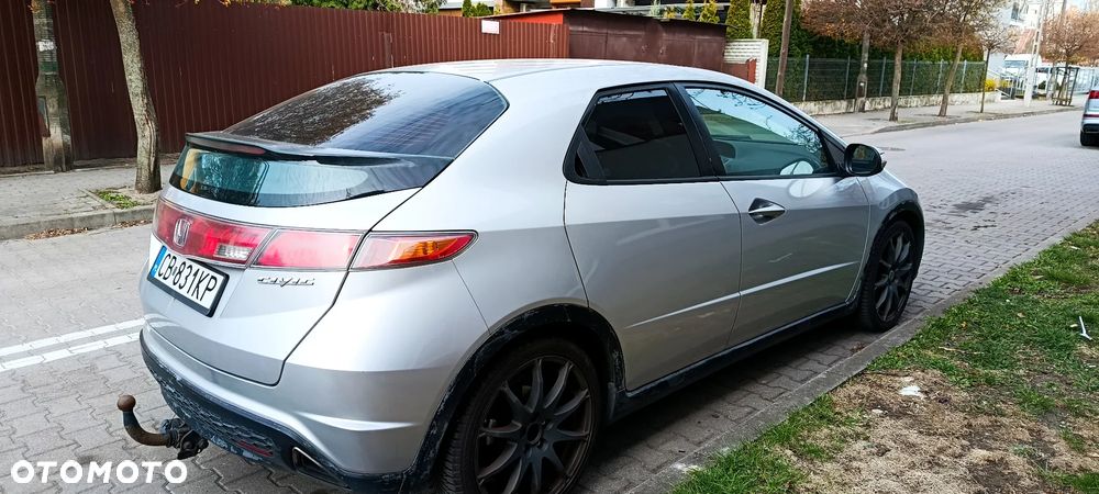 Honda Civic 1.8i-VTEC Sport - 3