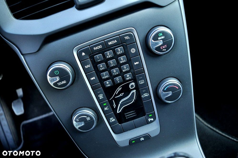 Volvo V40 D2 Momentum - 13