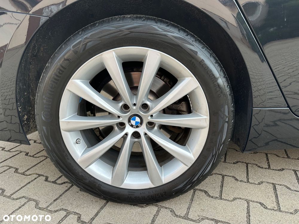 BMW Seria 5 520d Luxury Line sport - 40