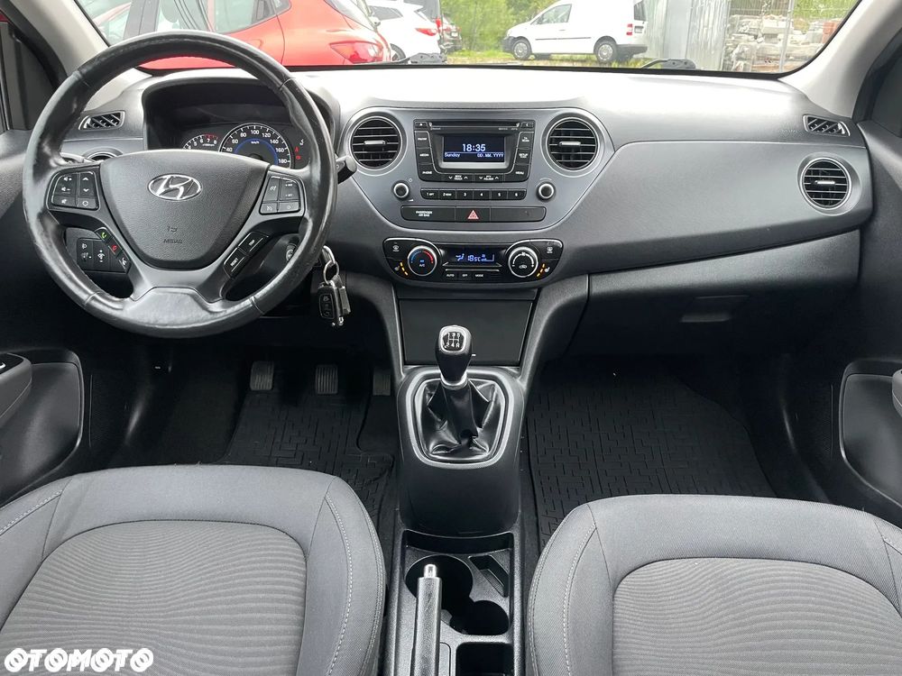 Hyundai i10 1.0 BlueDrive Black Line - 28