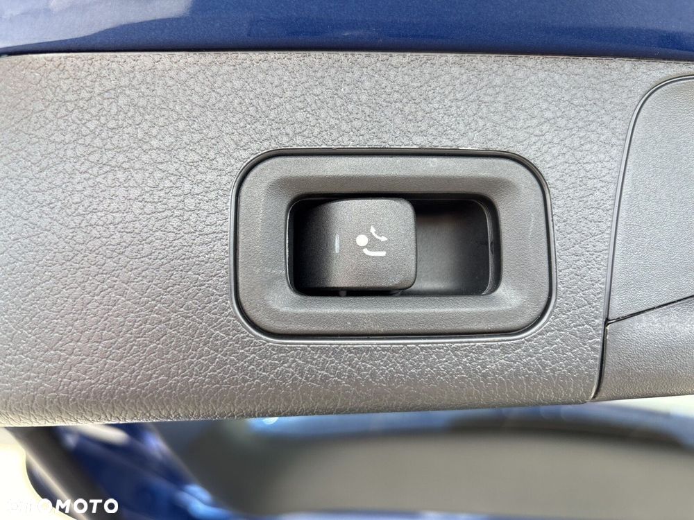 Mercedes-Benz GLB - 28