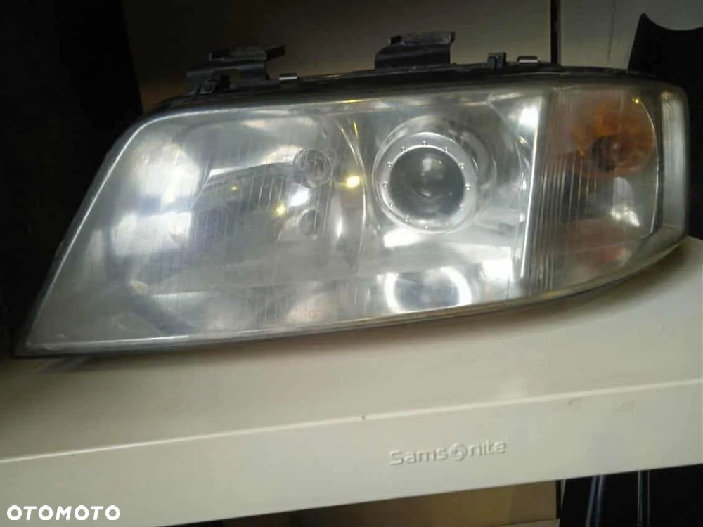 Audi A6 C5 Lampa przednia lewa, prawa - 1