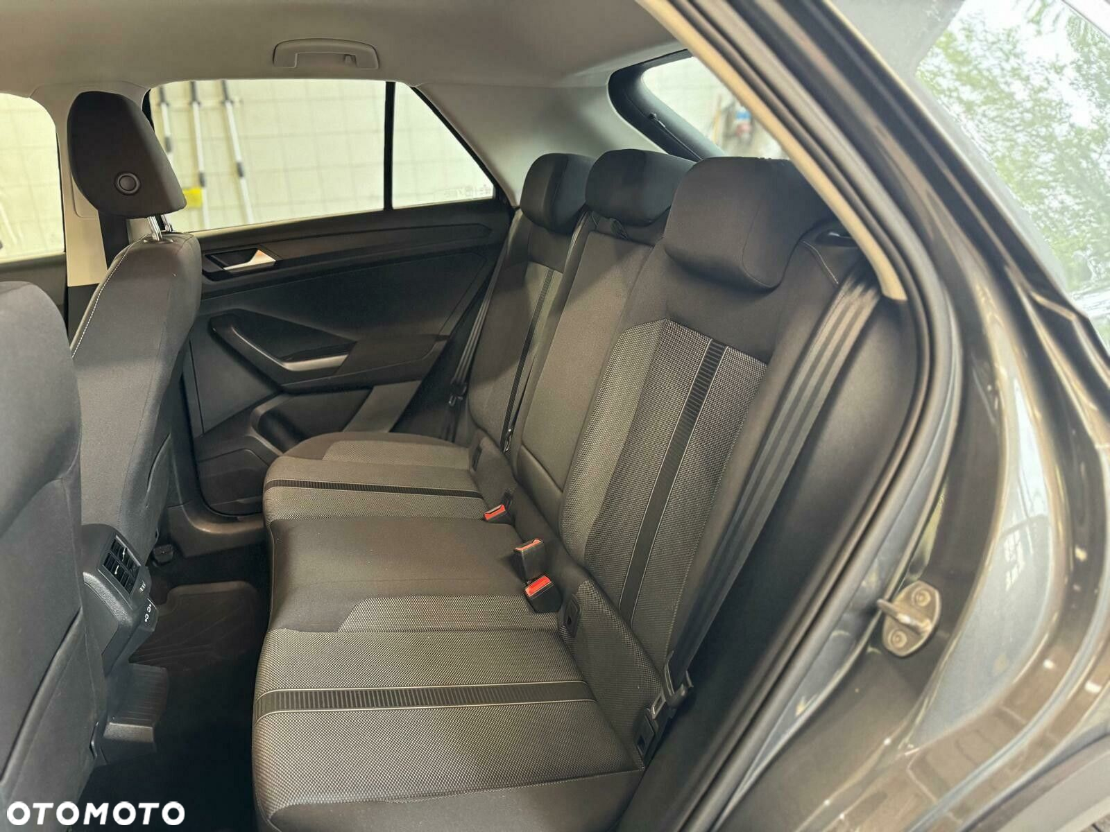 Volkswagen T-Roc 1.5 TSI Life DSG - 24