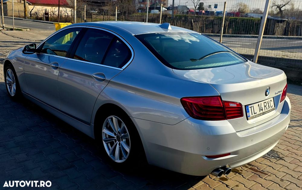 BMW Seria 5 520d Aut. Luxury Line - 11