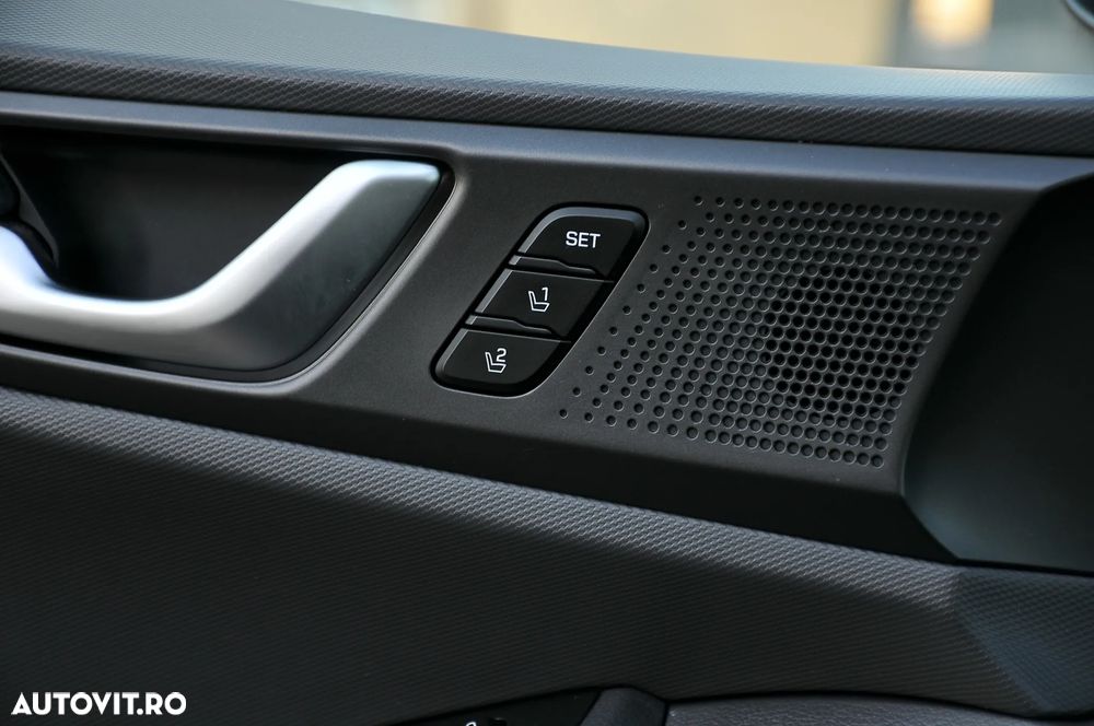 Hyundai IONIQ - 18