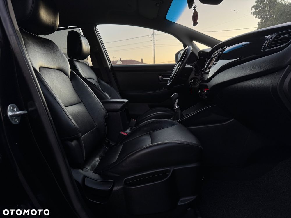 Kia Carens 1.7 CRDi 136 Fifa World Cup Edition - 27