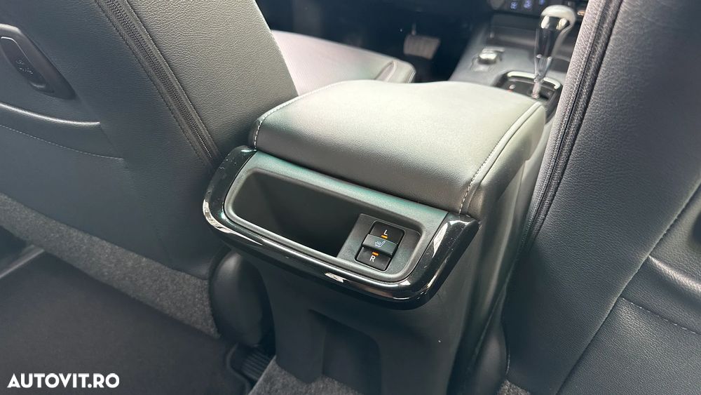 Toyota Hilux 2.8D 204CP 4x4 Double Cab AT MHEV Invincible Color Edition (3E5) - 26