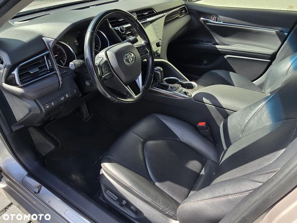 Toyota Camry 2.5 Hybrid Executive CVT - 7