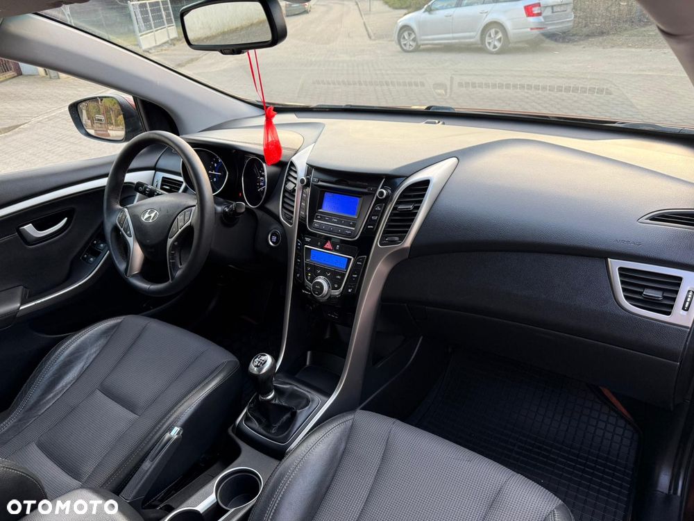 Hyundai i30 1.6 GDI Premium - 8