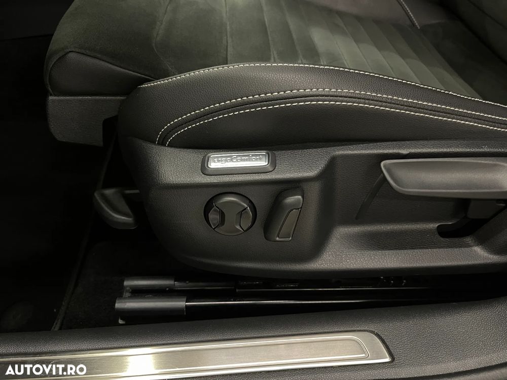 Volkswagen Passat 2.0 TDI DSG Highline - 20