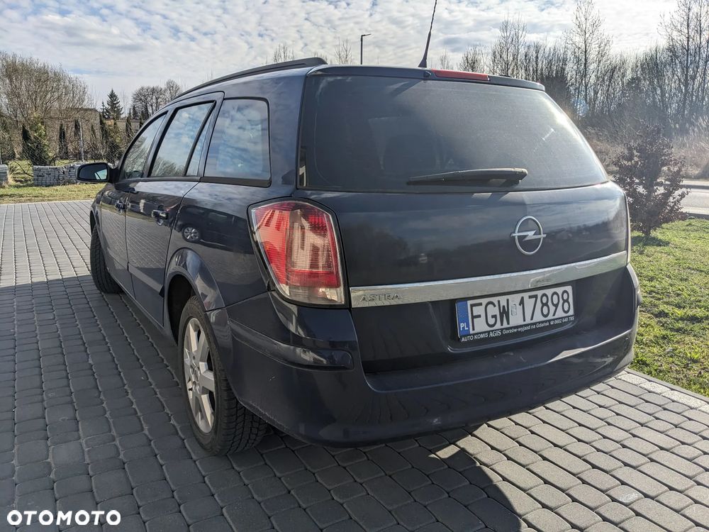 Opel Astra 1.7 CDTI Cosmo - 4