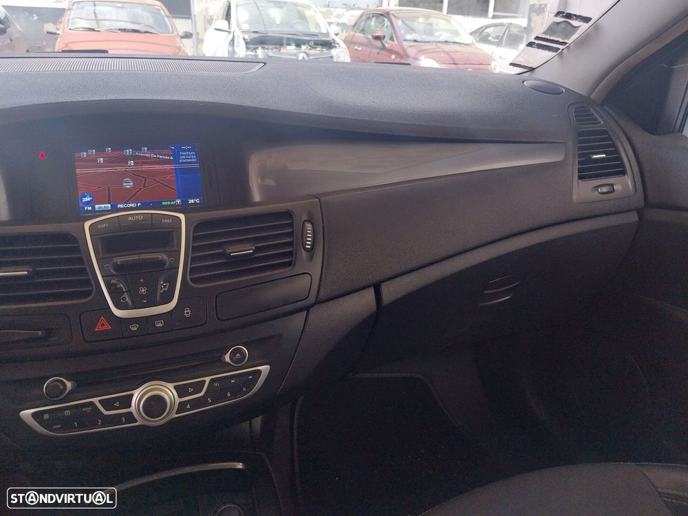 Renault Laguna Break 1.5 dCi Dynamique S - 11