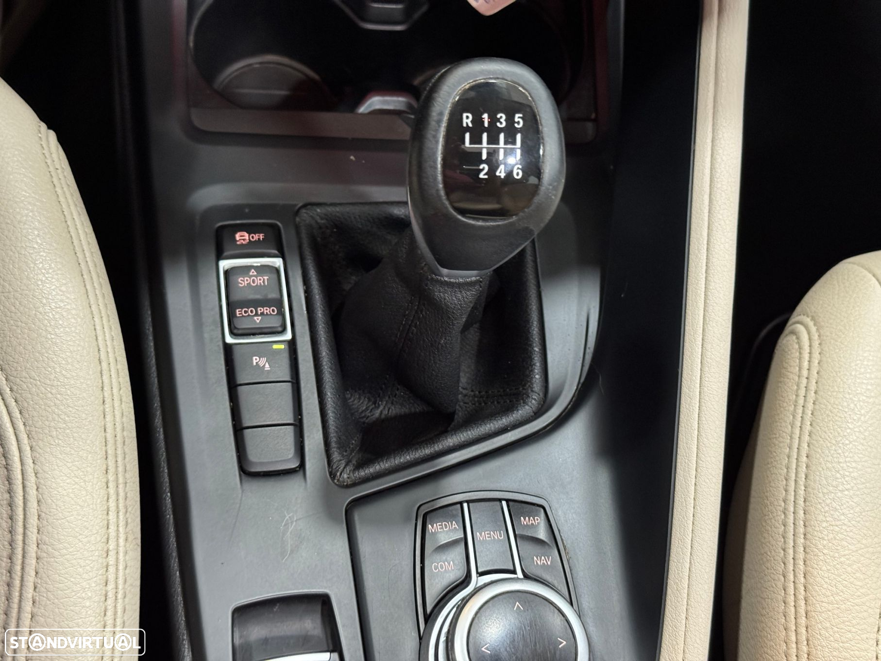 BMW X1 16 d sDrive Advantage - 28
