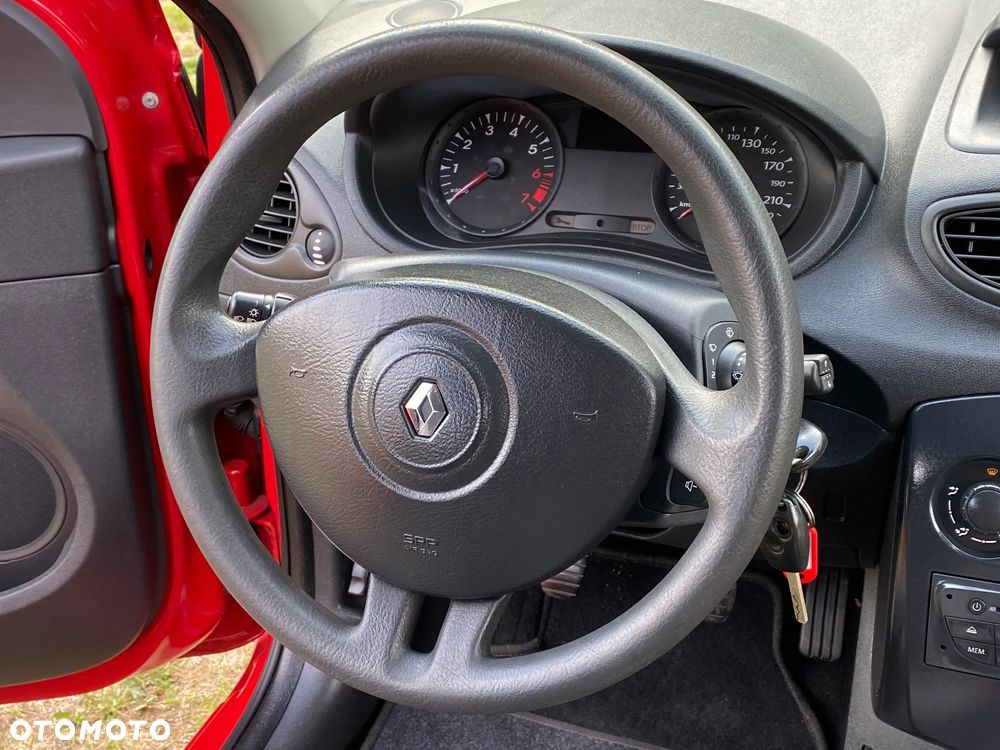 Renault Clio 1.2 16V 75 Dynamique - 26