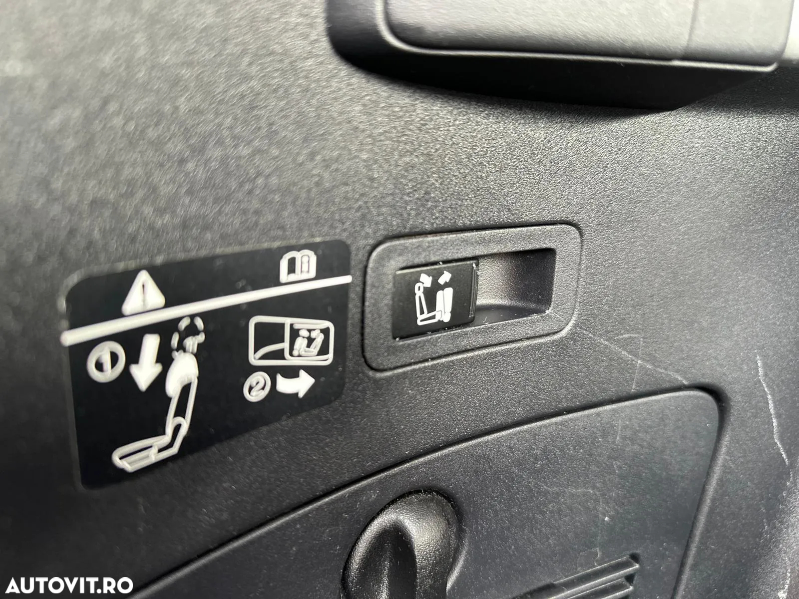 Peugeot 4007 HDI FAP 7-Sitzer Active - 30