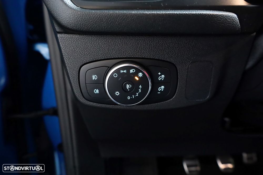 Ford Focus 1.0 EcoBoost MHEV ST-Line - 43