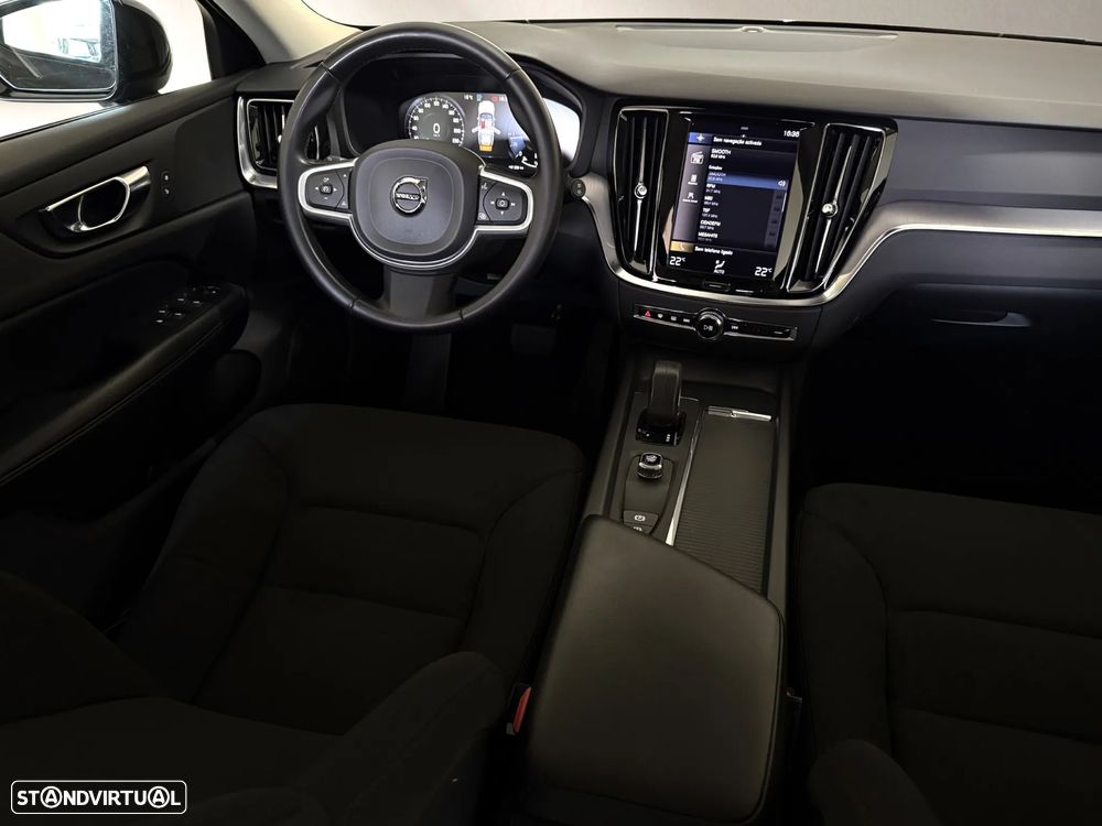 Volvo V60 2.0 B4 Momentum Geartronic - 12