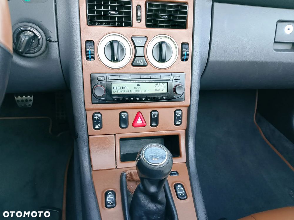 Mercedes-Benz SLK 200 - 12