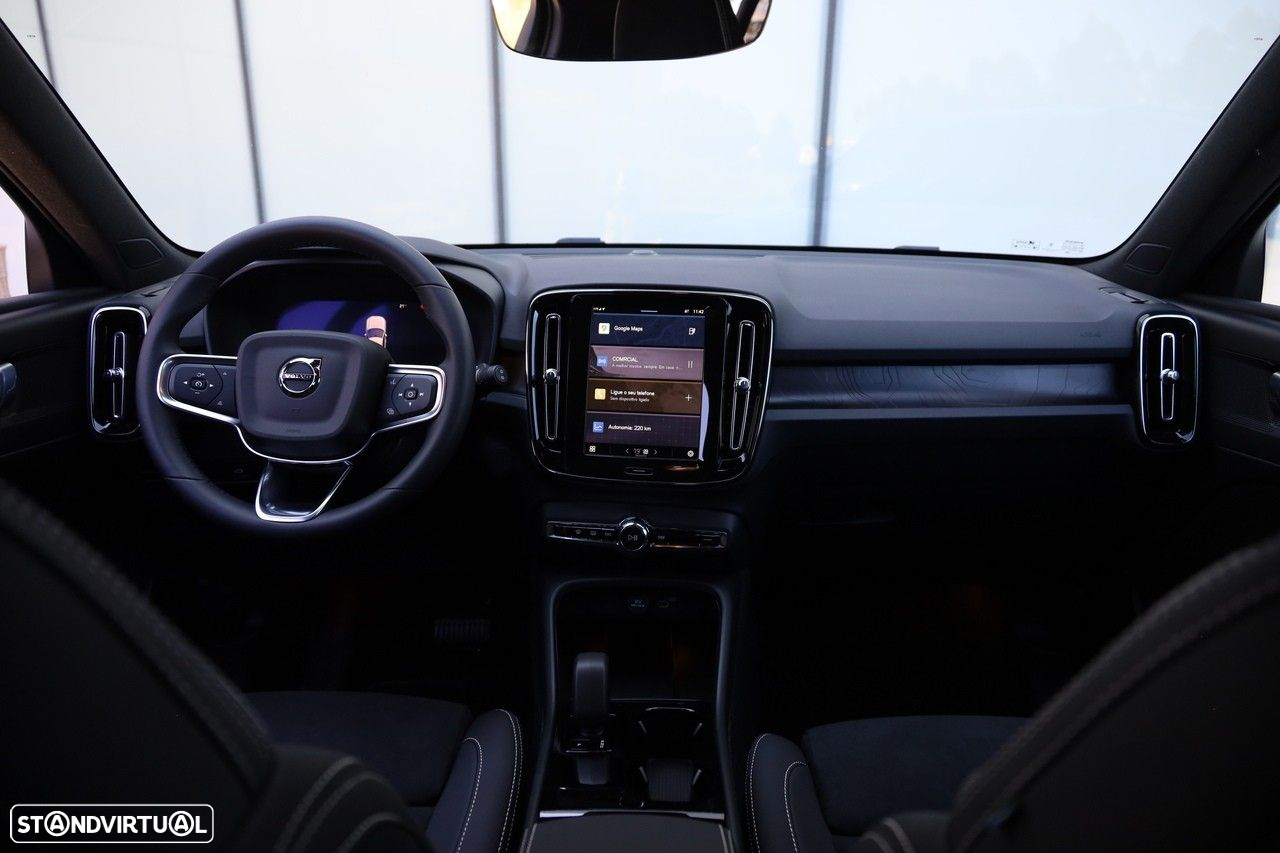 Volvo EX40 82 kWh Single Motor Extended Range Plus - 17