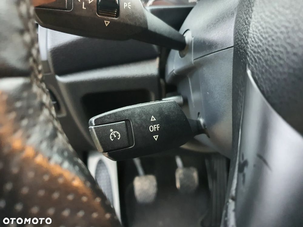 BMW Seria 1 120d Limited Edition Lifestyle mit M Sportpaket - 26