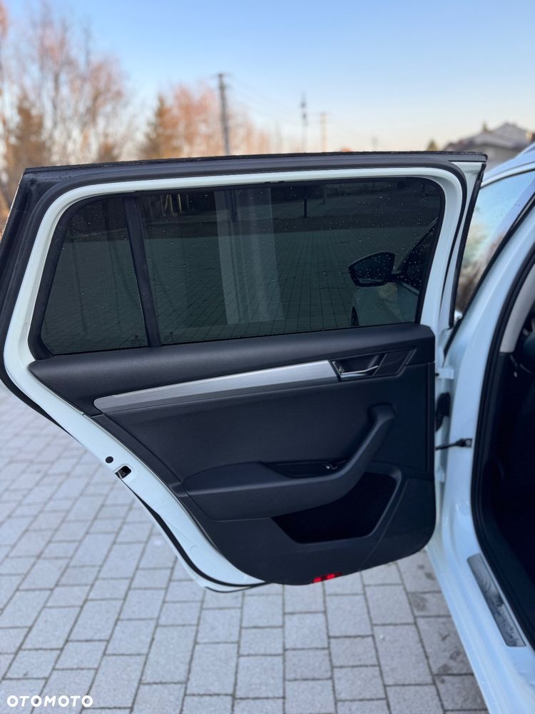 Skoda Superb 2.0 TSI 4x4 DSG SportLine - 13