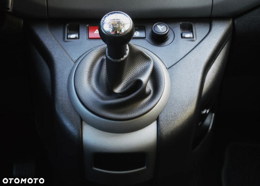 Peugeot Partner - 28