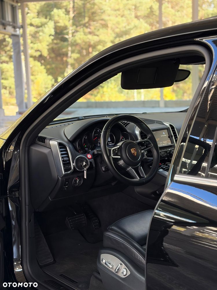Porsche Cayenne Standard - 31