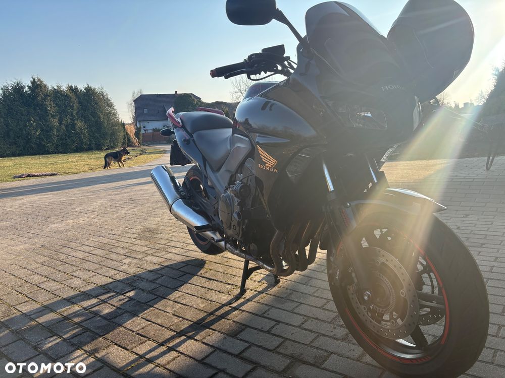 Honda CBF - 4