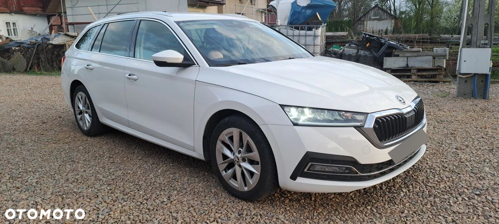 Skoda Octavia Combi 2.0 TDI DSG Premium Edition - 2