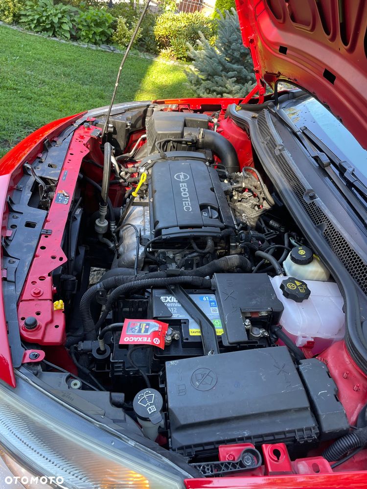 Opel Astra 1.6 Color Edition - 28