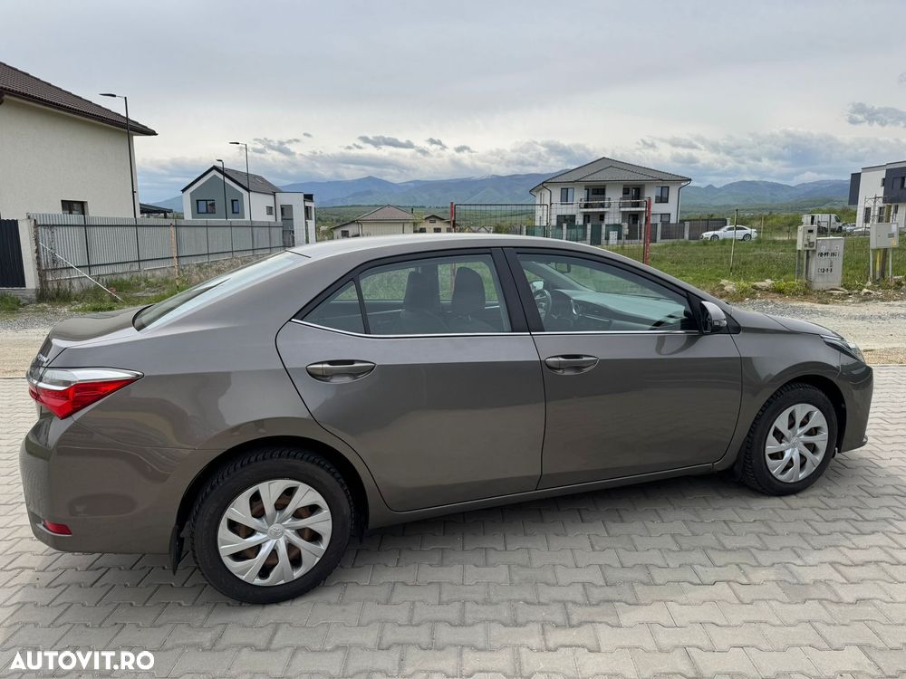 Toyota Corolla 1.6 Valvematic Luna - 17