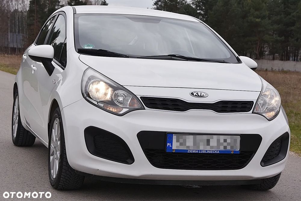 Kia Rio 1.2 M - 11