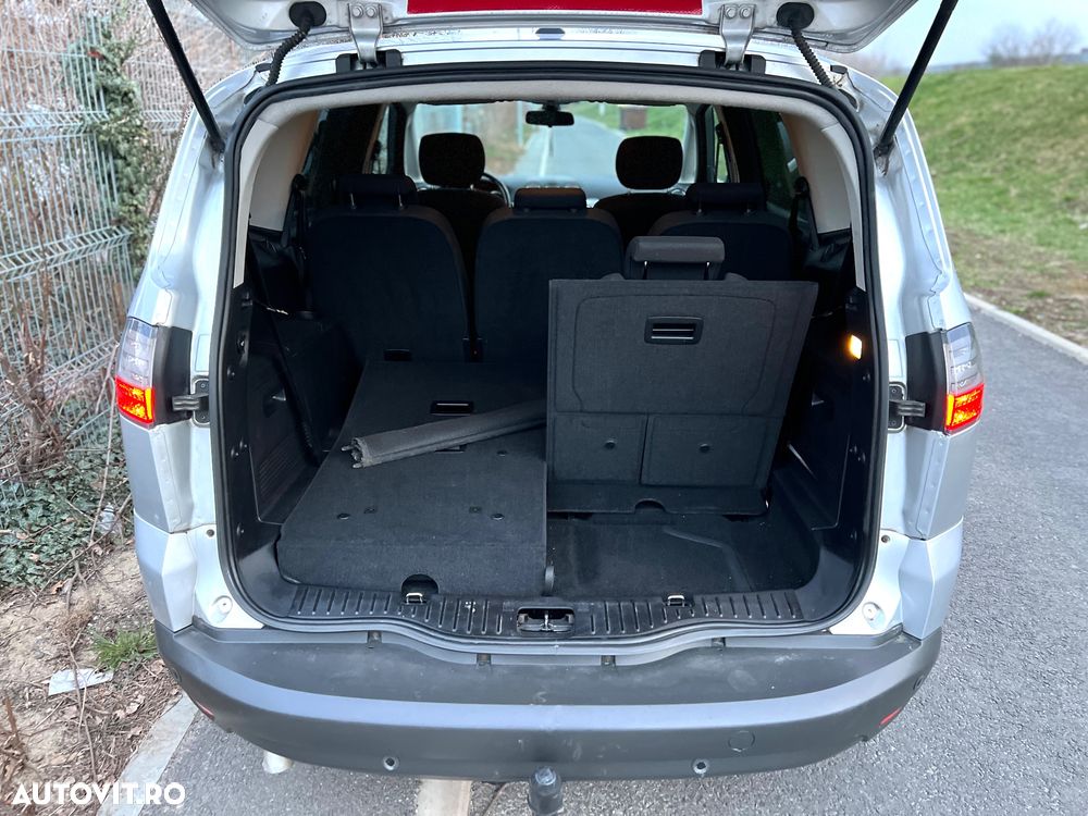 Ford S-Max 2.0 TDCi Trend - 13