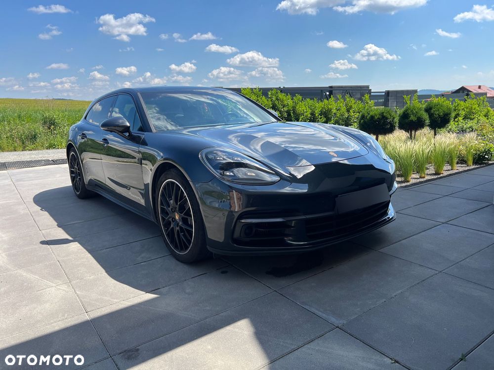 Porsche Panamera 4 Platinum Edition - 2