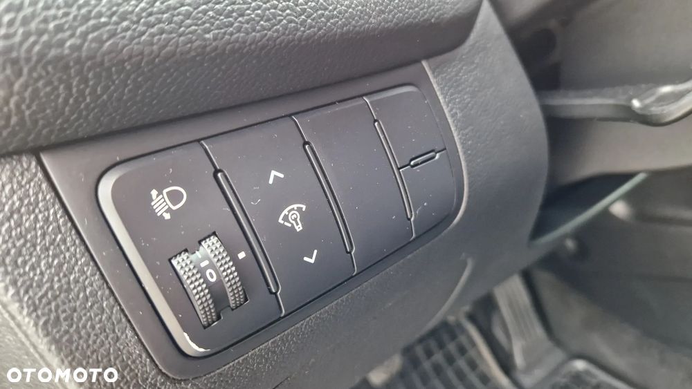 Kia Ceed 1.6 GDI Platinum Edition - 40
