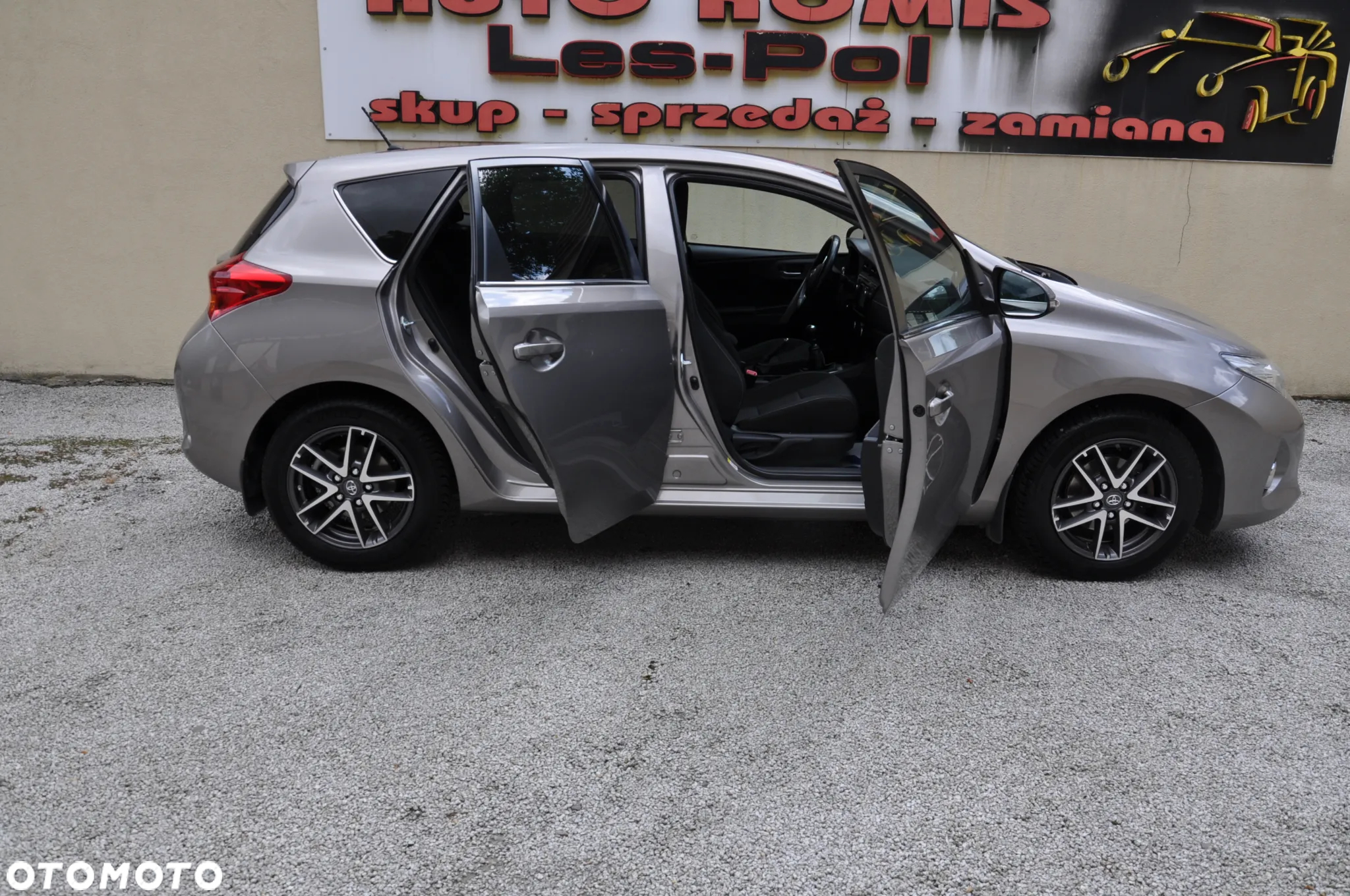 Toyota Auris - 5