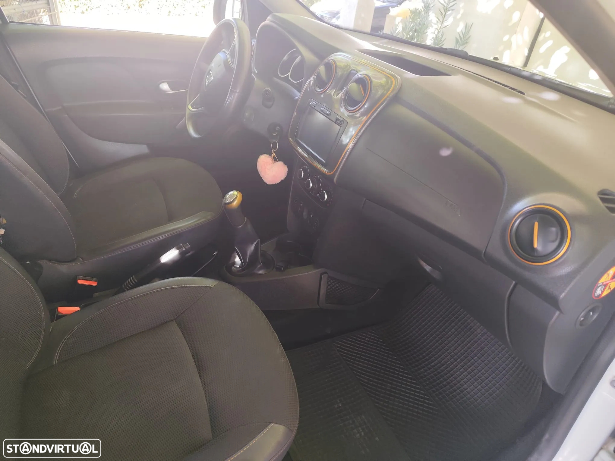 Dacia Logan MCV 1.5 dCi Stepway - 4