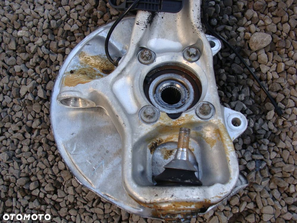 zwrotnica prawy przód mercedes ml w166 gle 16610 - 3