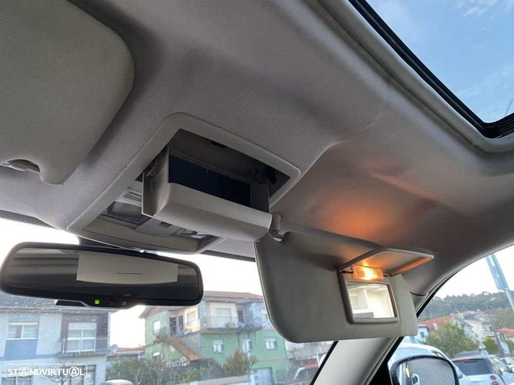 Chrysler 300 C Touring 3.0 CRD - 38