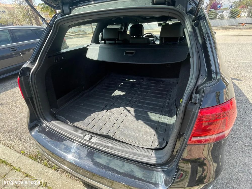 VW Passat Variant - 18