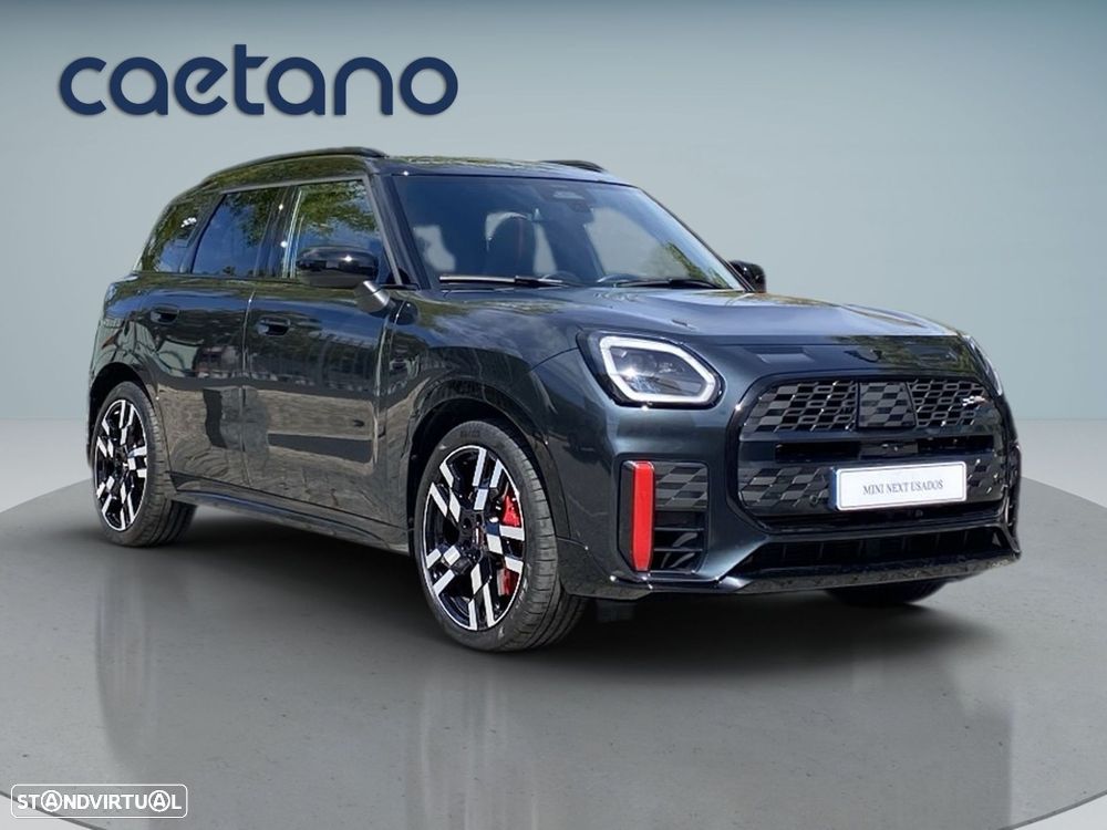 MINI Countryman John Cooper Works L - 25