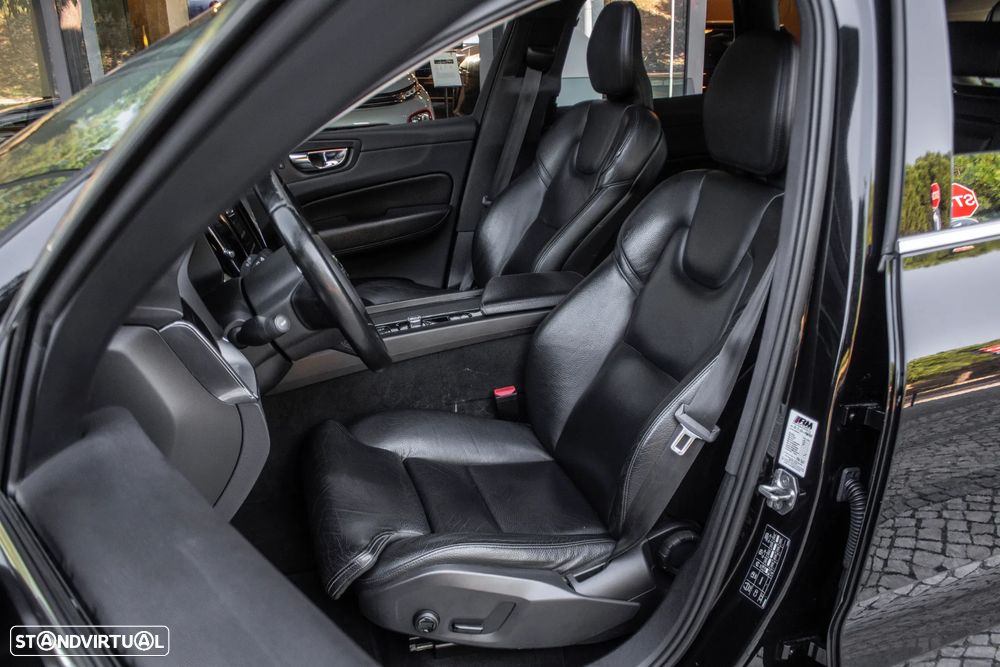 Volvo XC 60 T8 Twin Engine AWD Geartronic Inscription - 23