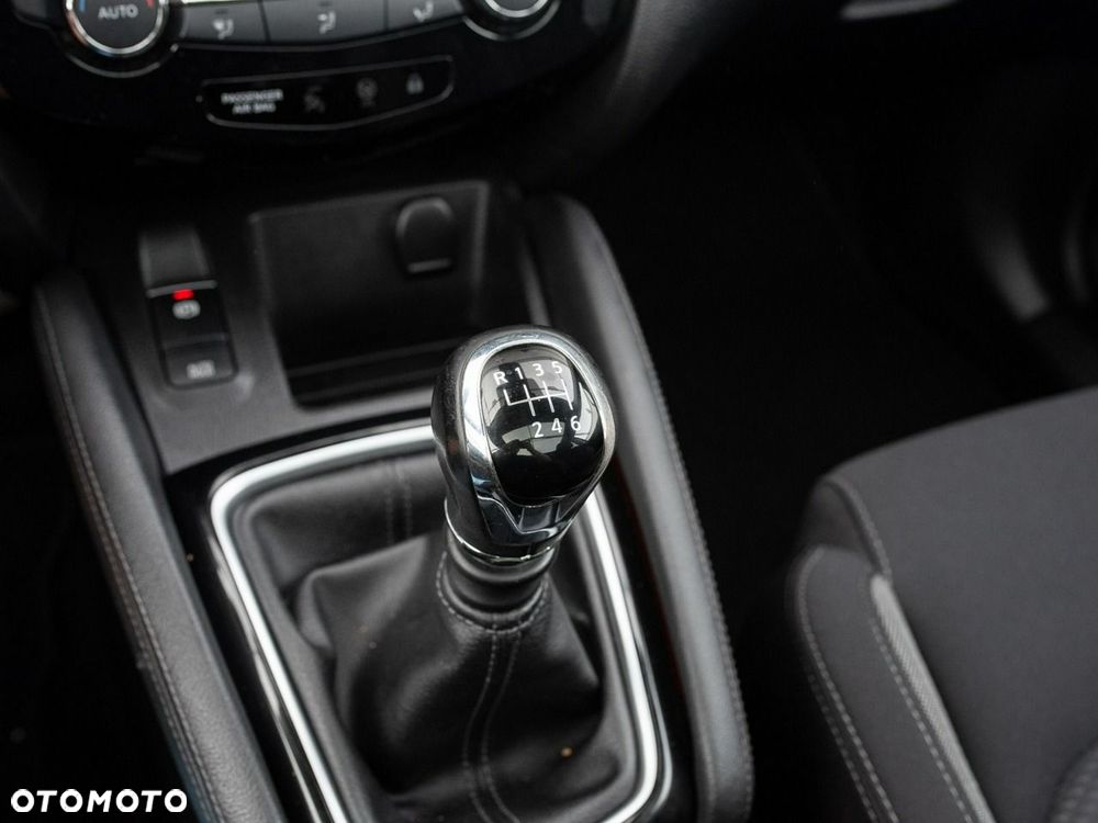 Nissan Qashqai 1.5 dCi N-Connecta - 14