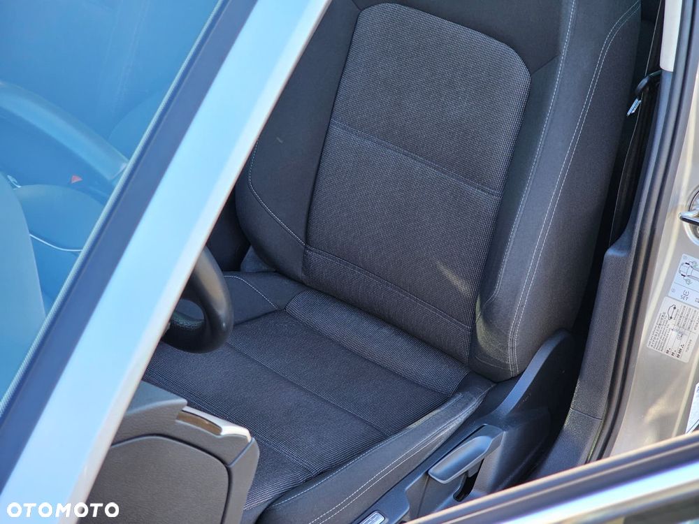 Volkswagen Passat - 26