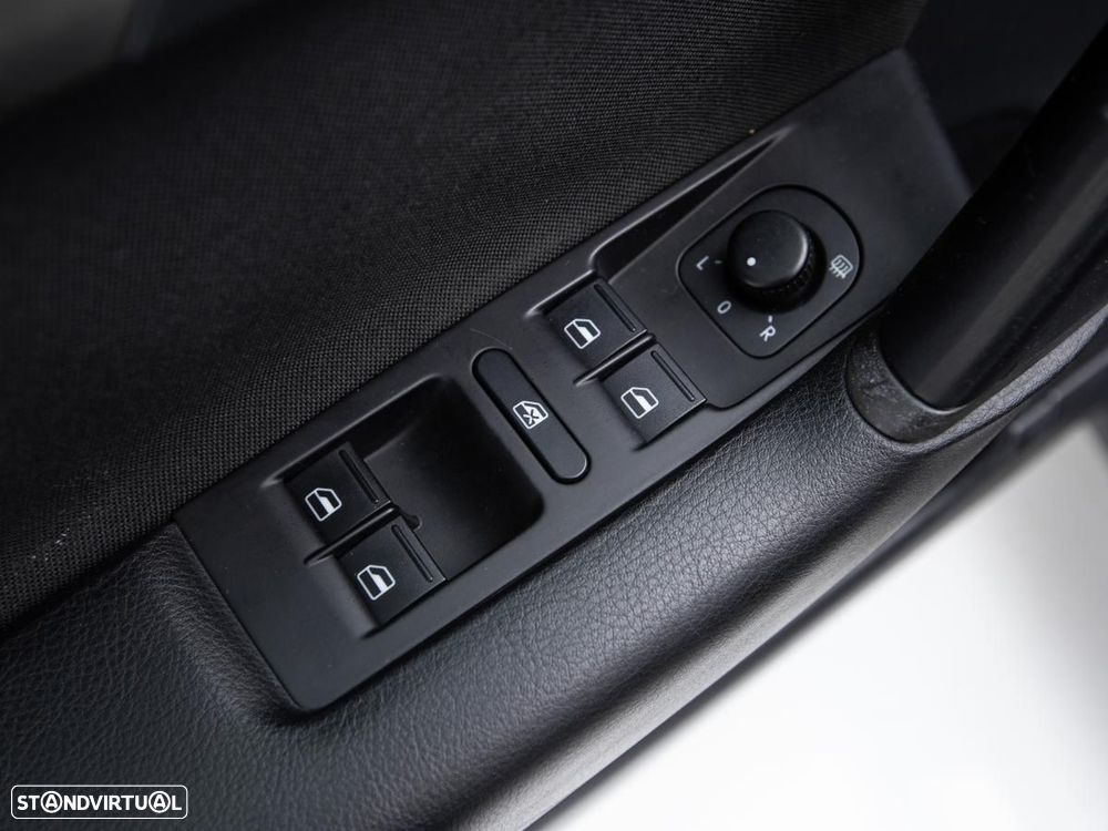 VW Passat Variant - 12