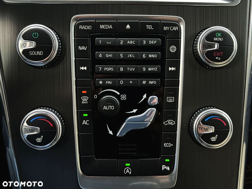 Volvo XC 60 D4 Geartronic Summum - 32