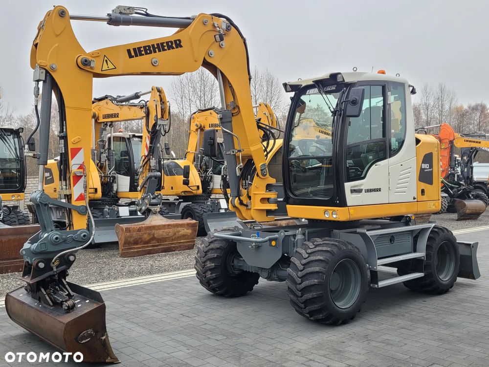 Liebherr A910 compact / 9200h / SUPER STAN / - 2
