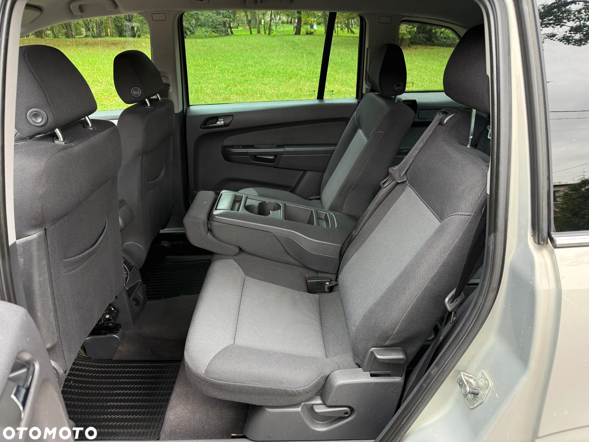 Opel Zafira 1.8 Cosmo - 19