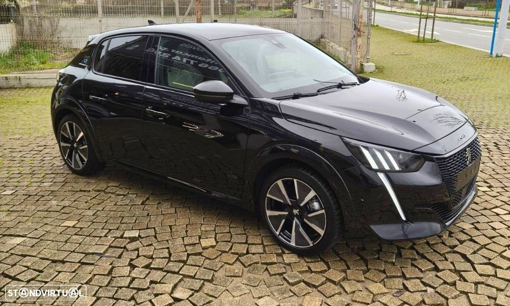 Peugeot e-208 50 kWh GT Pack - 4